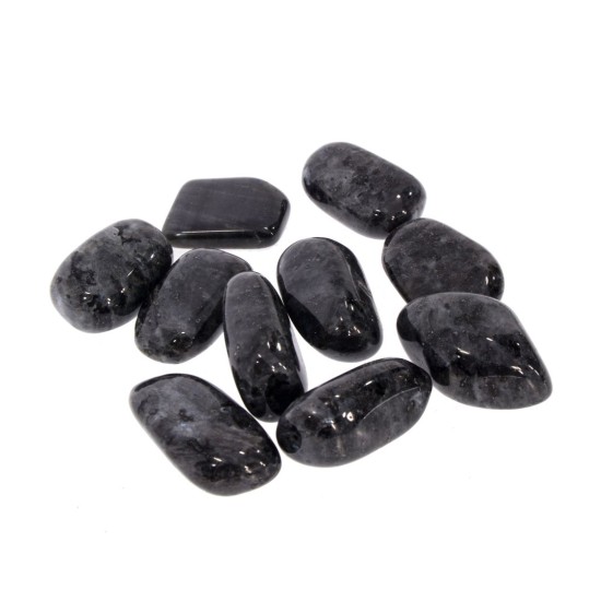 Larvikit – Piatra Protectiei si Ancorarii Spirituale