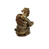 Statuetă Feng Shui: Calul Biruinței pe Munte de Bogăție (Monede și Pepite)