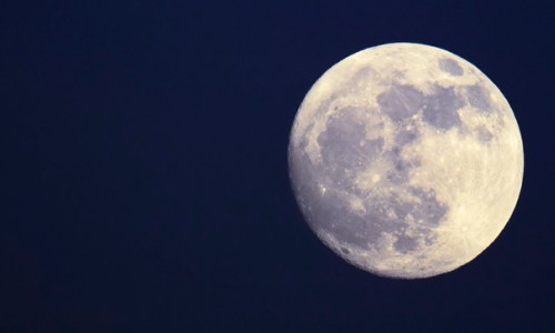 Super Luna Plină în Berbec aduce motivare pasiunilor noastre