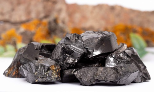 Shungitul -Cristalul magic care te ancorează și îți oferă claritate