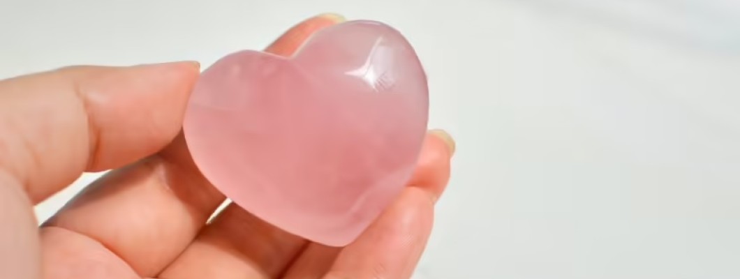 Cristale pentru a atrage dragostea: 4 alegeri perfecte pentru Ziua Îndrăgostiților, și nu numai