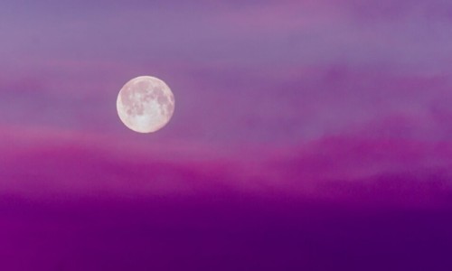 Super Luna Plină în Capricorn ne cere să ne confruntăm responsabilitățile